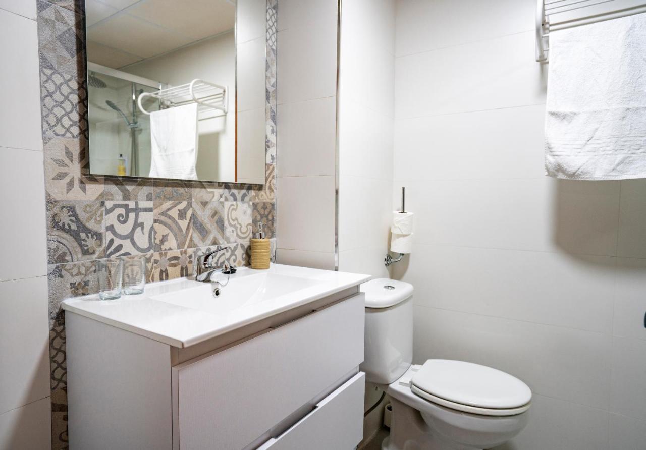 Hostal Plaza De Italia Caces Zewnętrze zdjęcie