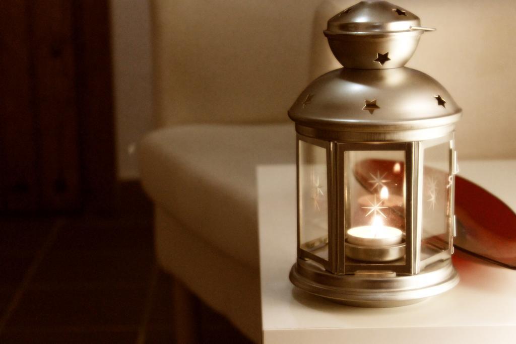Hostal Plaza De Italia Caces Zewnętrze zdjęcie